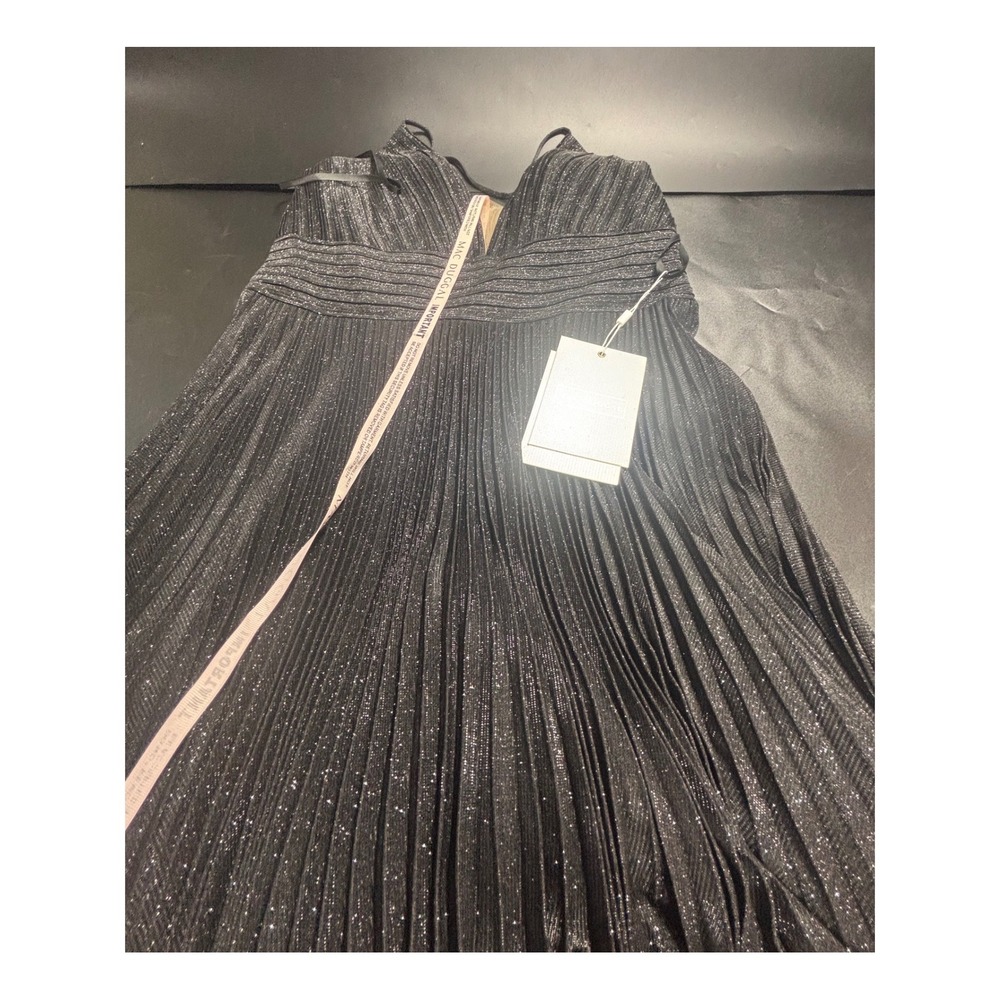 Mac Duggal 30725 Black Metallic Pleated V-Neck Open Back Maxi Gown Size 12 - Picture 6 of 9